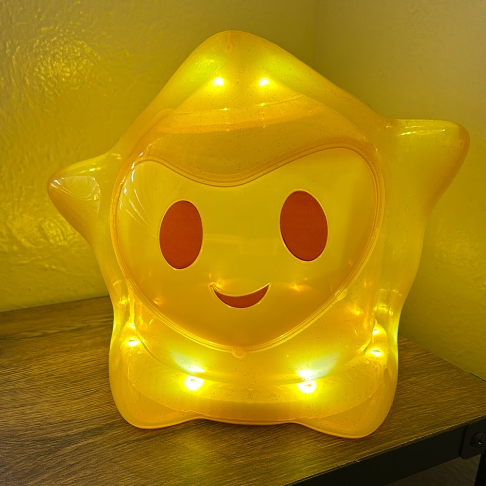 NEW AMC Exclusive 2023 Disney Movie WISH Star Light-Up Popcorn Bucket